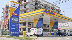 Intră pe autostradă CNADNR a semnat cu OMV Petrom contractul pentru instalarea de staţii mobile de alimentare cu carburanţi pe cinci tronsoane de autostradă