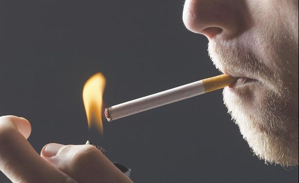 O țigară uitată aprinsă era să facă scrum o gospodărie din Rășinari