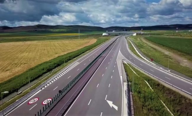 Rompetrol şi MOL au concesionat pe 20 de ani spaţiile pentru servicii pe autostrăzile A1 şi A2