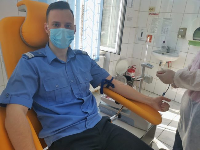 Jandarmii sibieni au donat sânge și plasmă pentru viață