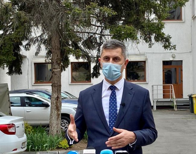 Barna: Ca să pășim spre lumină, trebuie să ne vaccinăm | VIDEO