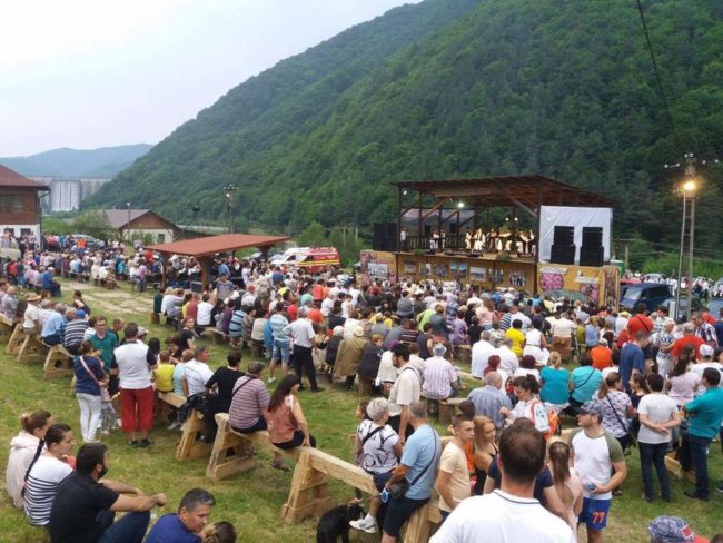 Asociația Comunelor din România promovează Festivalul Bujorului de Munte de la Gura Rîului