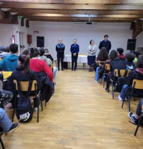 Campania împotriva bullying-ului desfășurată de polițiștii și jandarmii sibieni a ajuns la Colegiul Național „Gheorghe Lazăr” din Sibiu