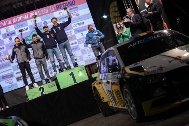 VICTORIE sibiană în Harghita! Echipajul Sebastian Barbu/Bogdan Iancu a câștigat prima etapă a Campionatului Național de Raliuri!