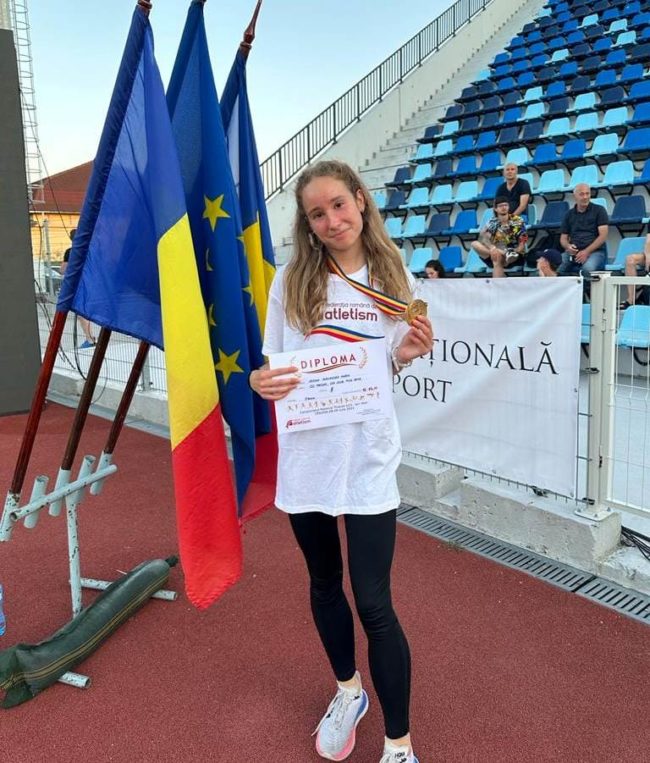 Alexandra Hudea, (din nou) campioană națională la 5000 metri!