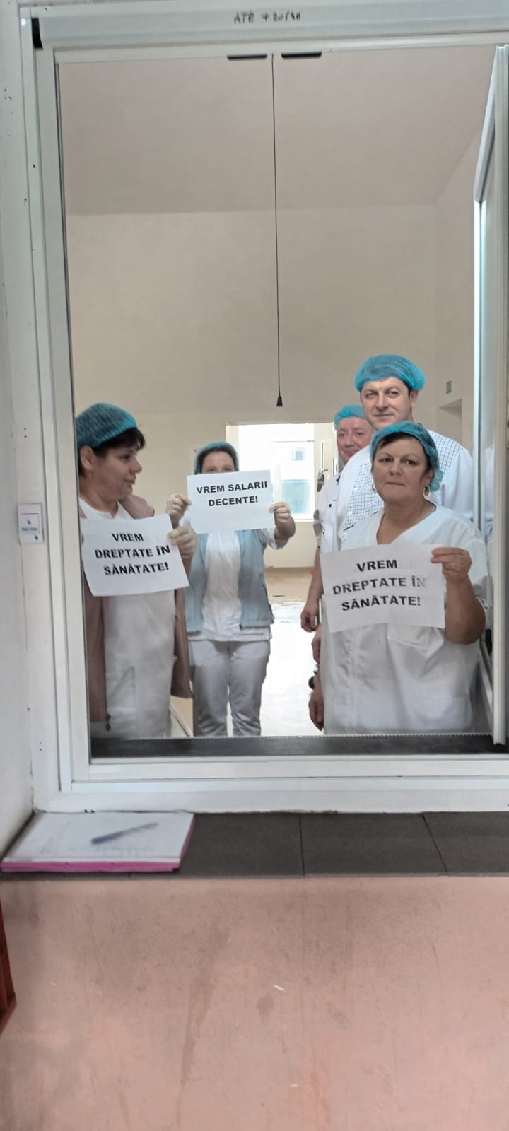 FOTO: TESA ar putea bloca salariile în spitale