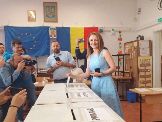 Daniela Cîmpean: „Am votat pentru un judeţ care să fie o casă primitoare pentru toţi cei care vor să trăiască în judeţul Sibiu“