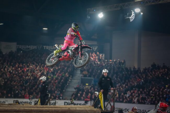 Sibianul Marius POPOVICI se menține în top 10 mondial la SuperEnduro!