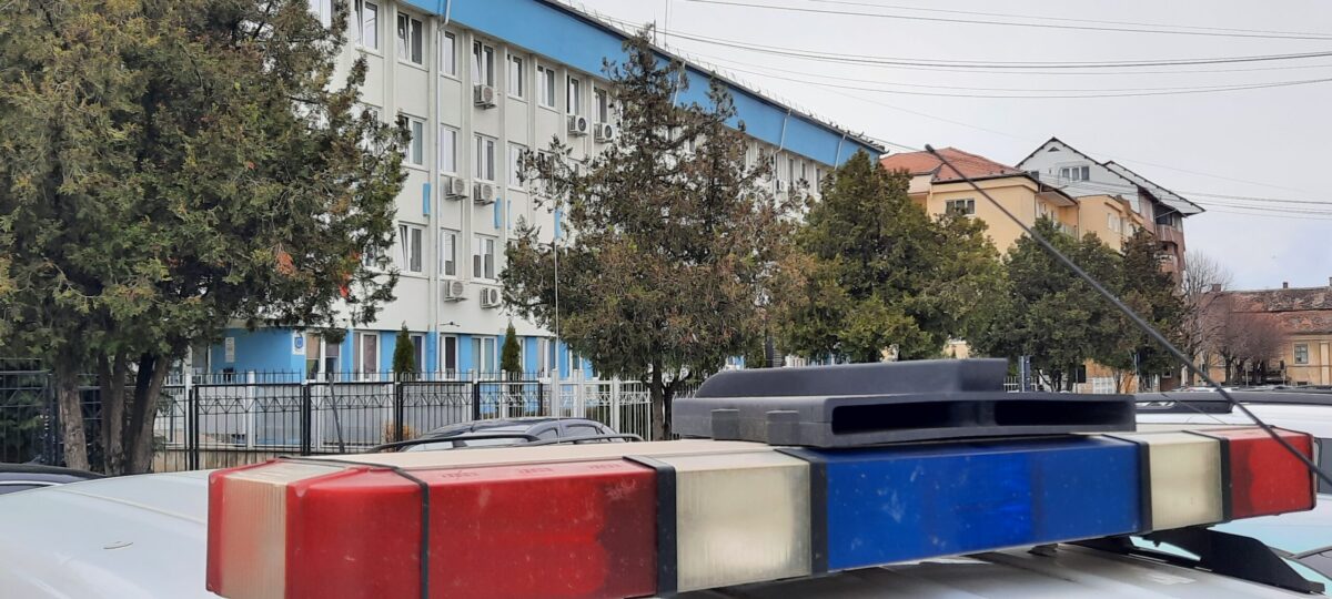 Doi sibieni reținuți pentru înșelăciune. Prejudiciu de peste 100.000 de lei