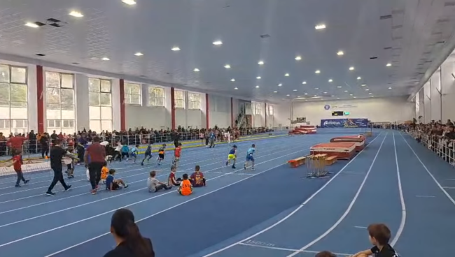 Vlad Gabriel STOICA și Ștefan STOICA (CSȘ Șoimii), medaliați în Sala de Atletism „Ioan Soter”