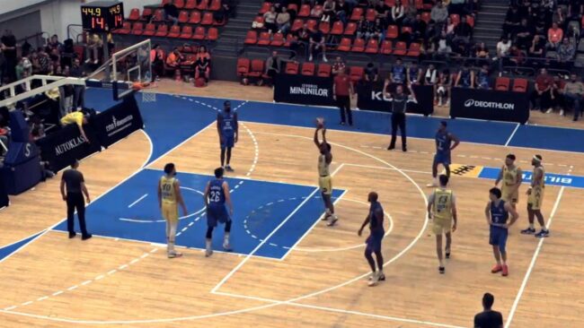 I-au năucit cu triplele! CSU Sibiu – Steaua 74-69 (30-37)