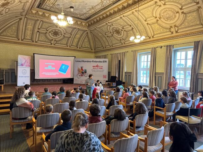 Au chemat scriitorii la școală!