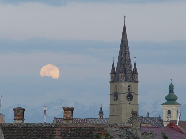 Luna Castorului, spectacol pe cerul Sibiului