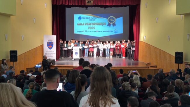 Elevii de elită ai Mediașului au fost premiați la „Gala Performanței“