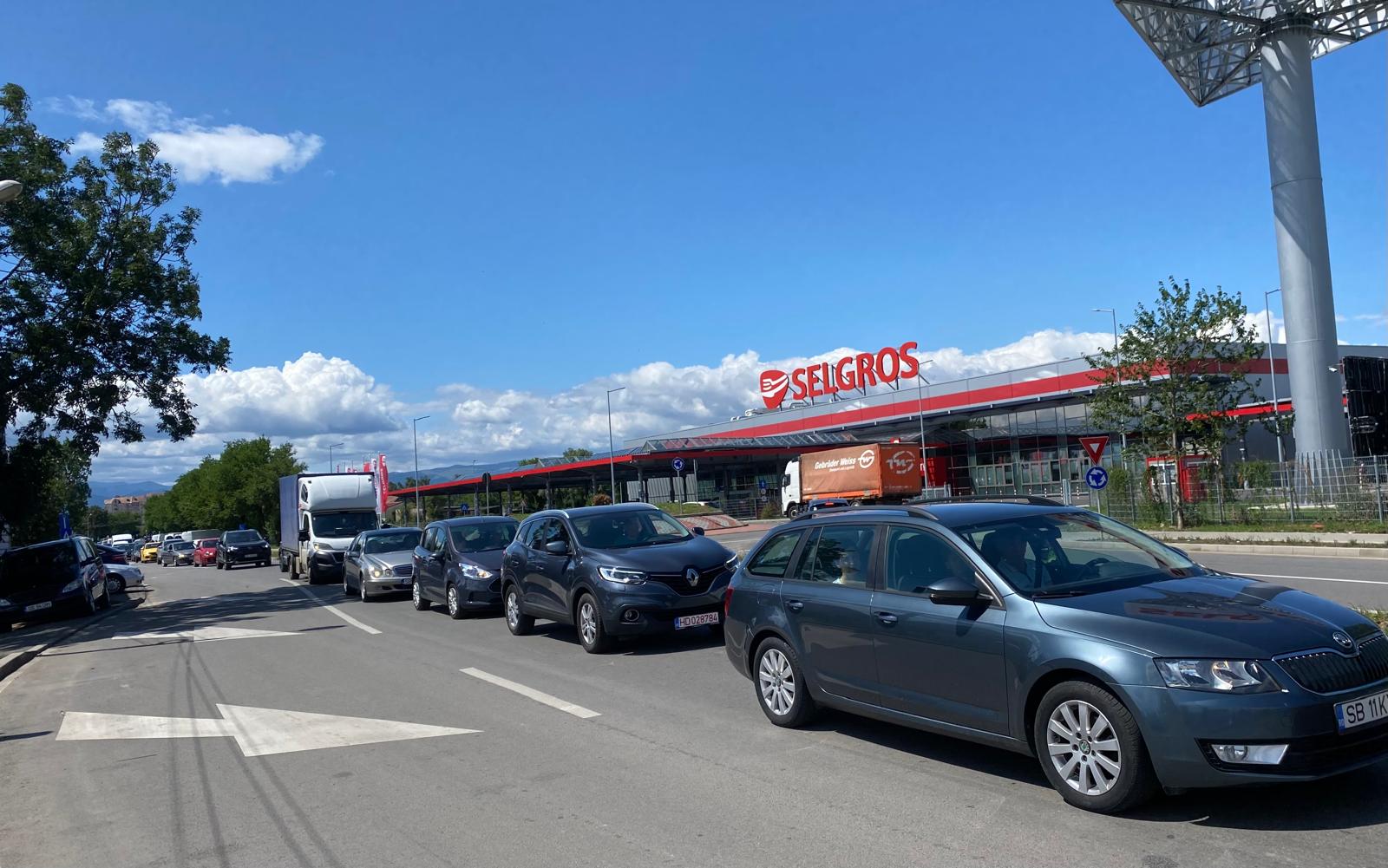 Sibiul „duduie” de mașini: peste 64.000 de autoturisme înmatriculate pe persoană