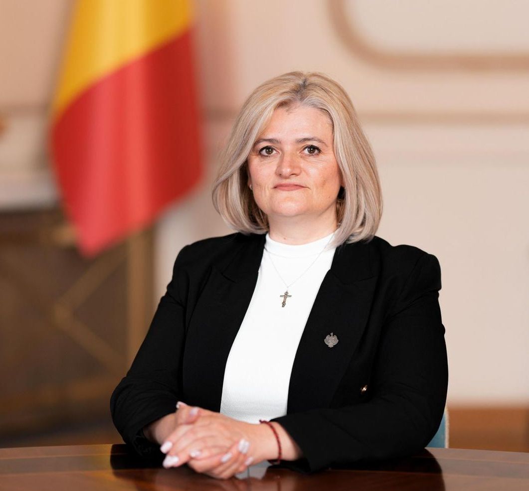 O vară fără vacanță parlamentară: senatoarea Luminița Păucean-Fernandes a dus problemele sibienilor în Parlament (P)