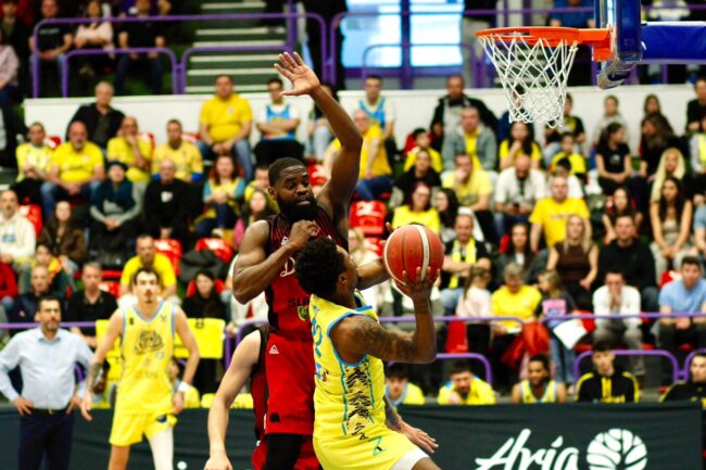 Aripi frânte cu Dinamo. „Vulturii“ au cedat în Sala Transilvania, scor 81-97 (47-49)