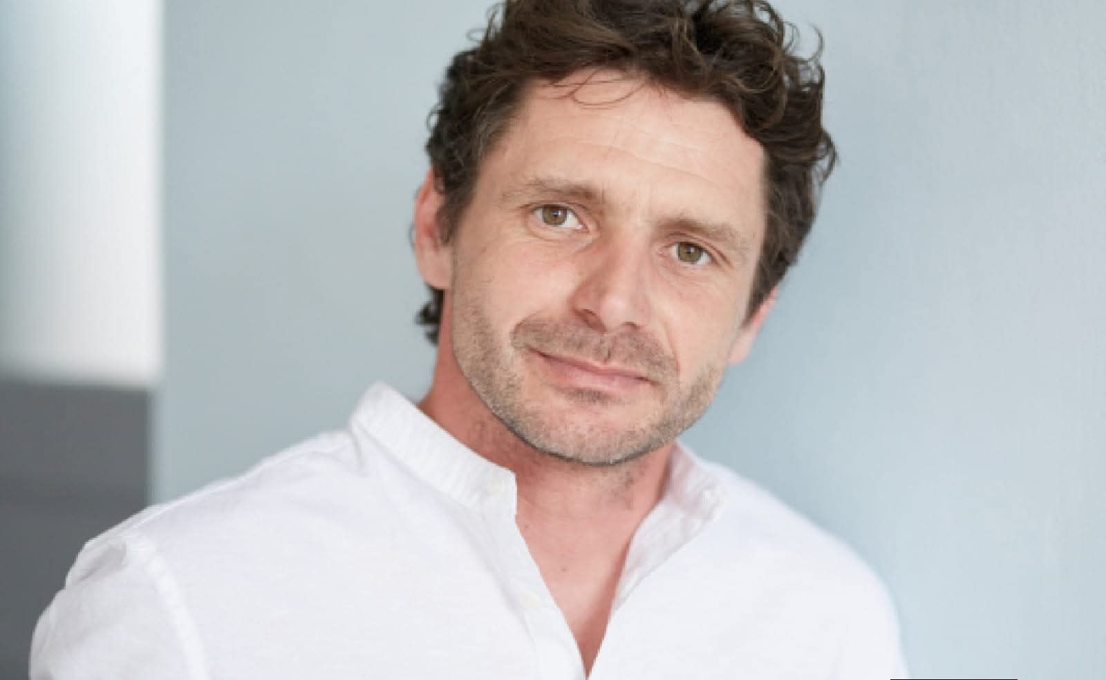 La Mulți Ani, Marius Turdeanu! Actorul TNRS își serbează azi ziua de naștere.