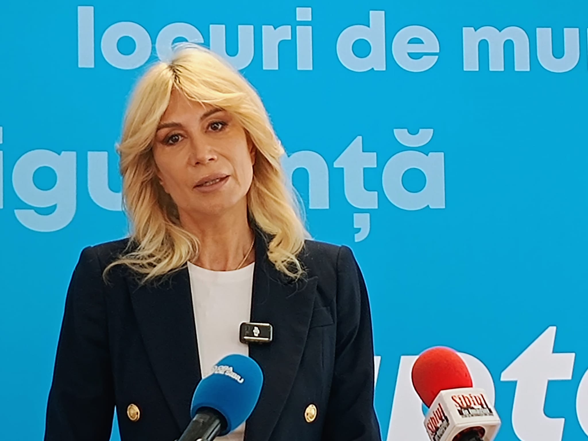Raluca Turcan anunță trei proiecte pentru sprijinirea mediului de afaceri: contracte part-time mai puțin taxate, modificări la CASS și stimularea Pilonului II de pensii