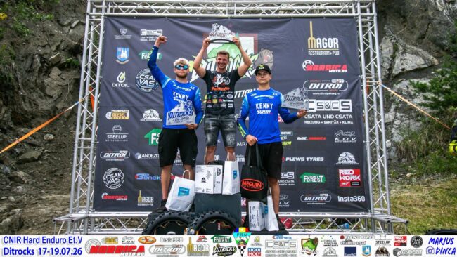 Triplă sibiană de senzație la Ditrocks 2026! Bogdan Buțiu, Filip Macarie (ambii de la Black Ryders Sibiu) și Matei Bortan (Crazy Bike Sibiu) au „confiscat” podiumul la Clasa Hobby!