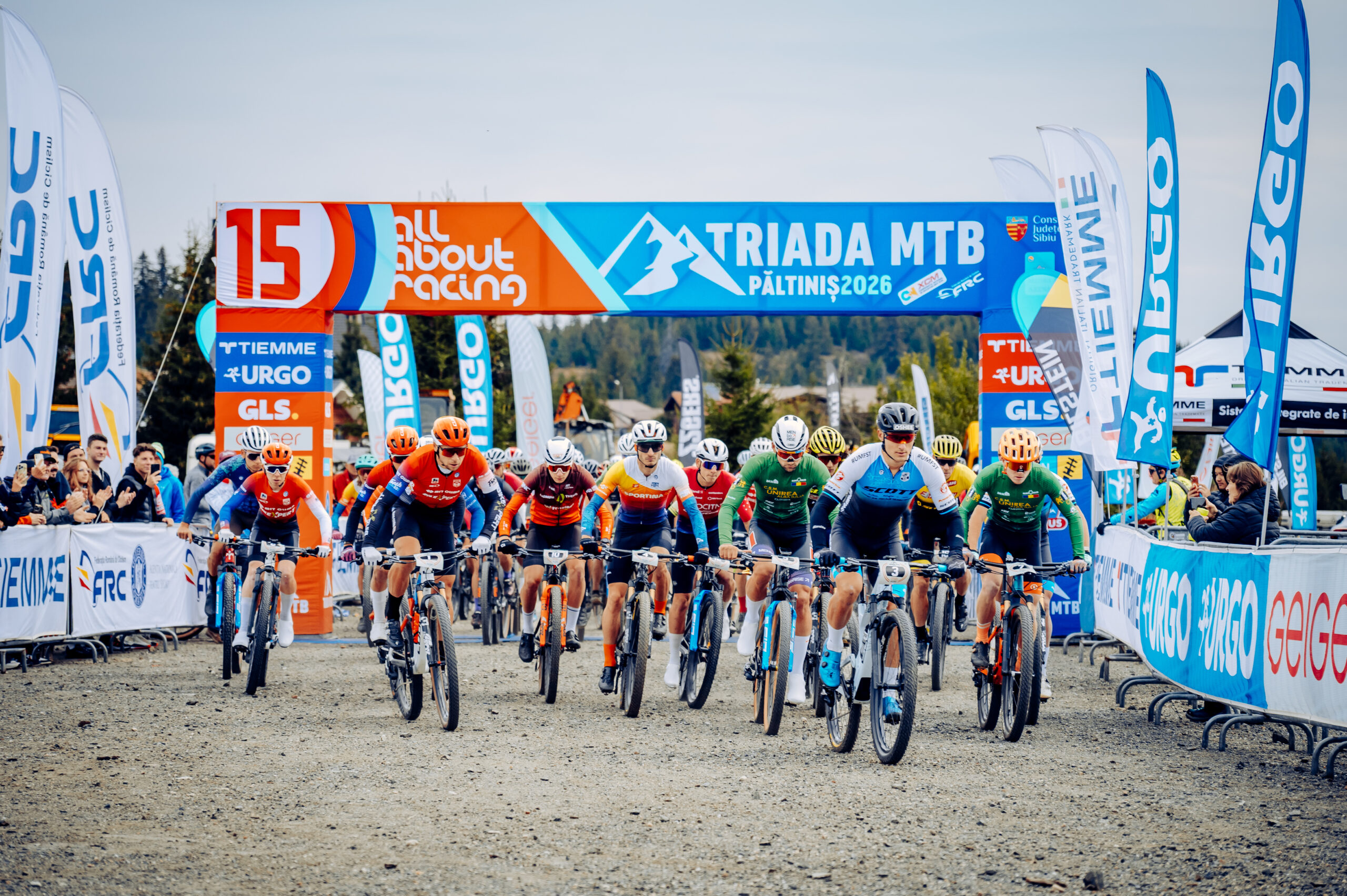 Traseu de foc în Munții Cindrel. Cine a cucerit titlul național la maraton MTB